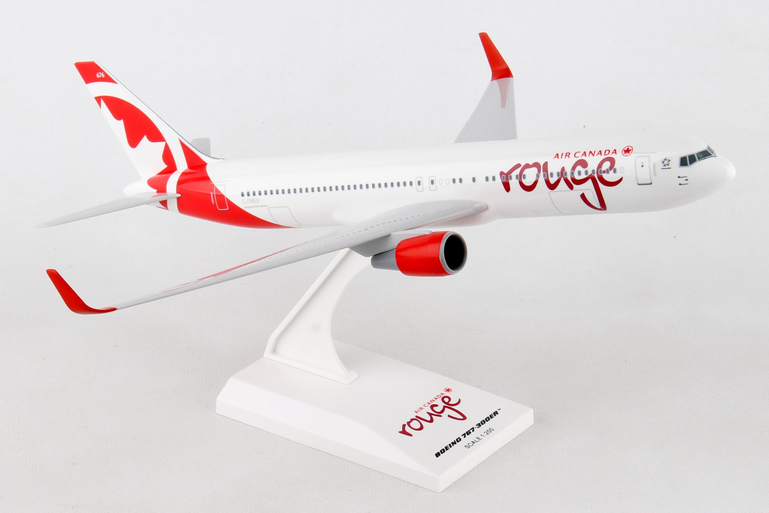 SKYMARK AIRLINES Boeing 767-300ER 新品 Amazon.com: Daron Skymarks Air Canada Rouge 767-300 1/200 : Arts